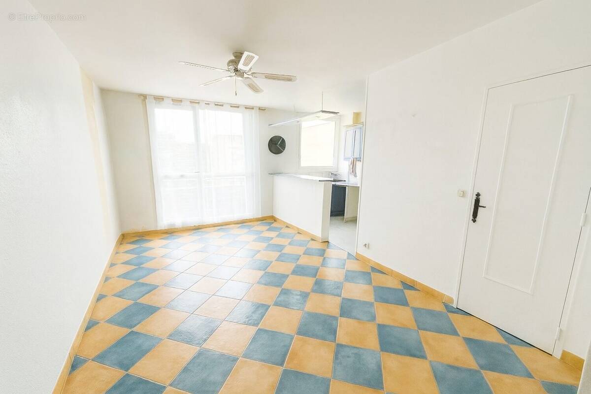 Appartement à FONTENAY-LE-FLEURY