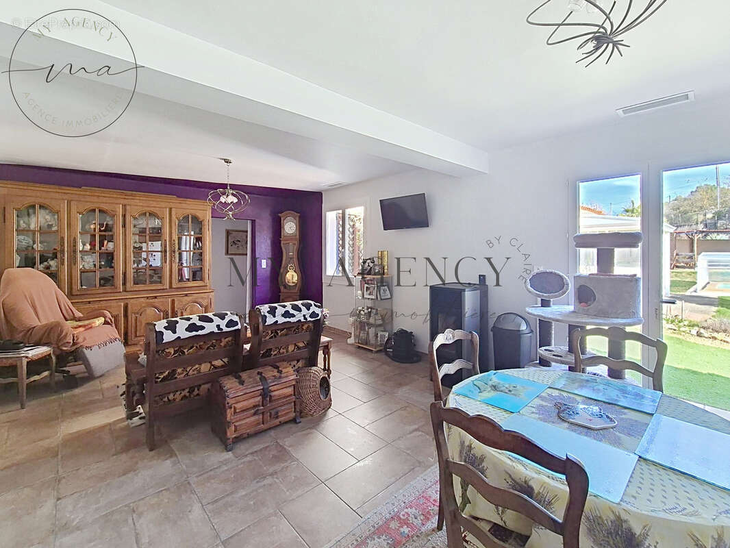 Maison familiale de 205 m2 - photo 3