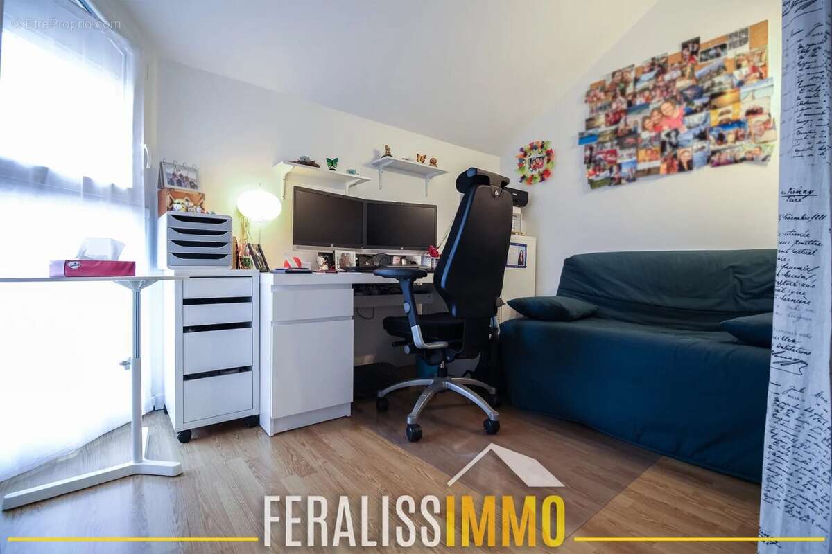 Maison à JOUY-LE-MOUTIER