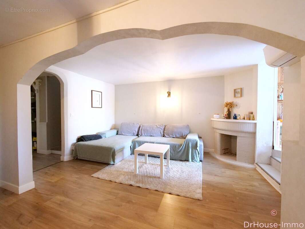Maison à PAUILLAC