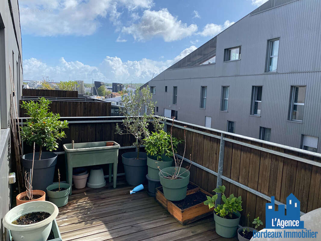 Appartement à BORDEAUX