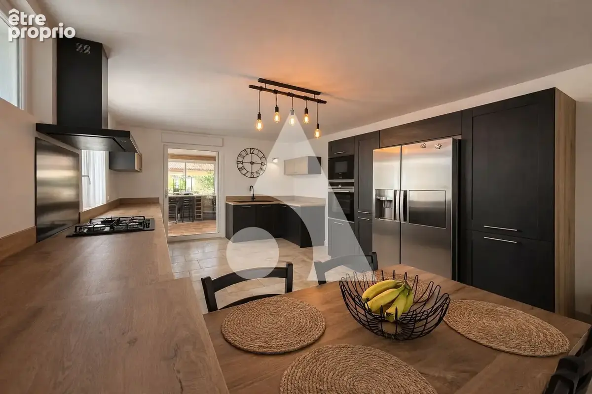 Maison Rognes 8 pièces 206m2 - photo 8