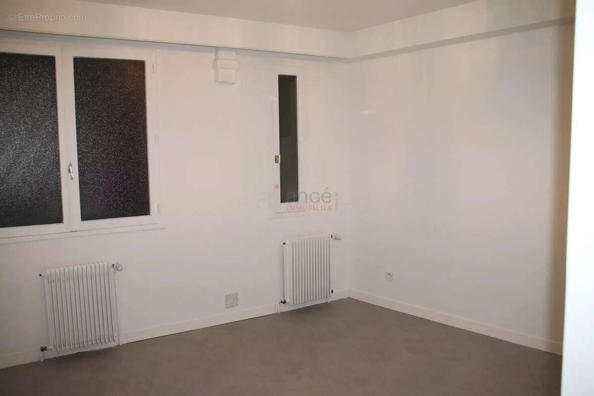 Appartement à PONT-DE-CHERUY