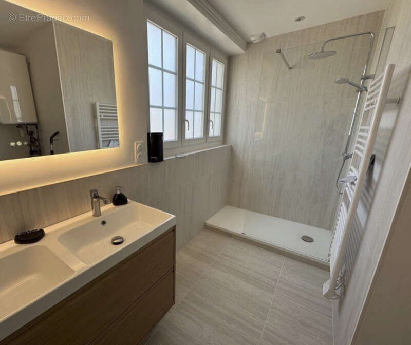 Appartement T3 de charme au cœur du triangle d’Or d’Angers avec terrasse de 55m² - photo 3