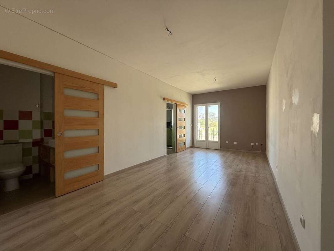 Maison 142 m² à Saint-Victoret  - photo 3