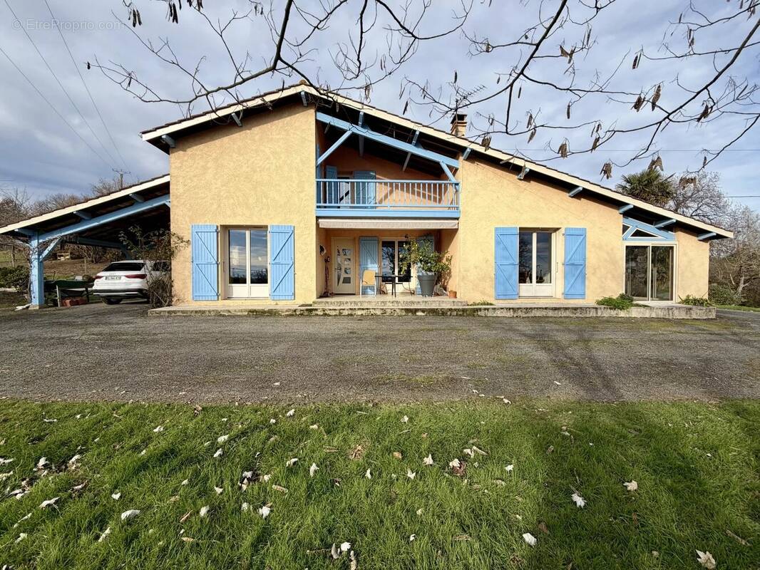 Maison à BEAUMARCHES