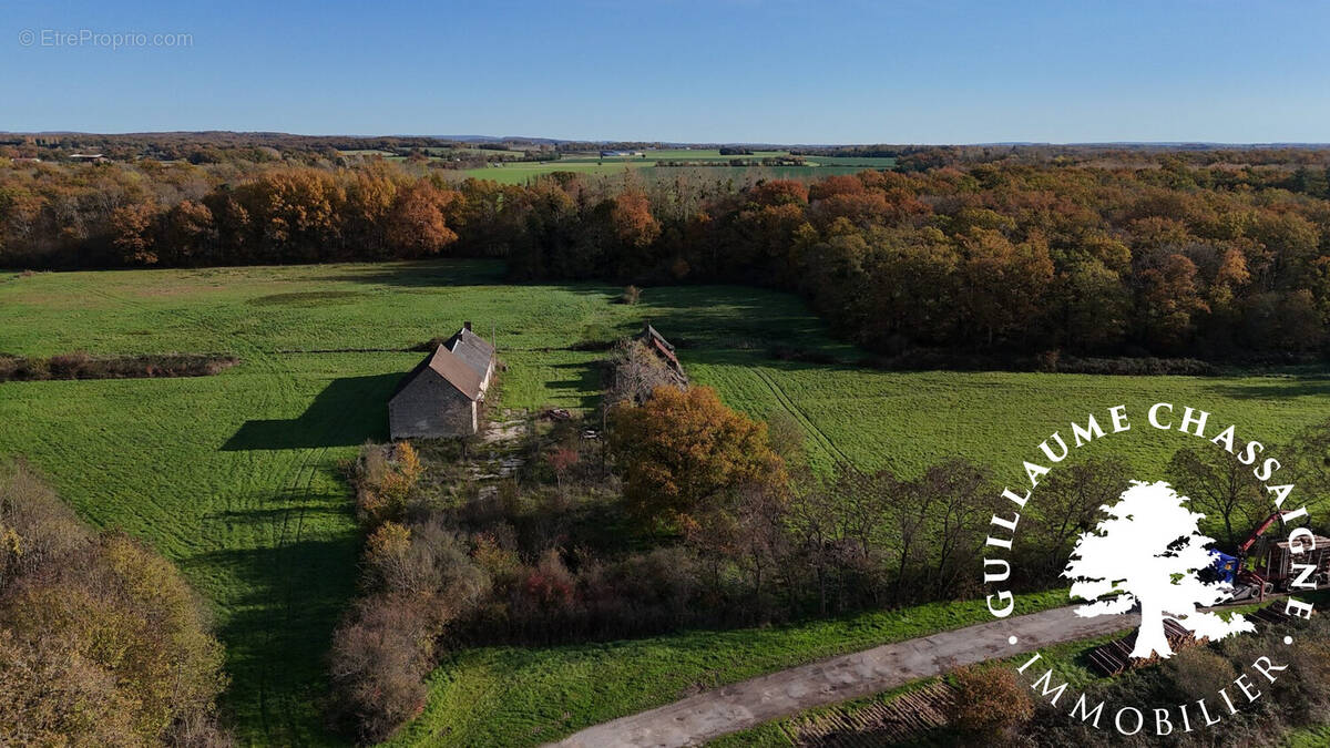 Maison à SAINT-ELOY-DE-GY