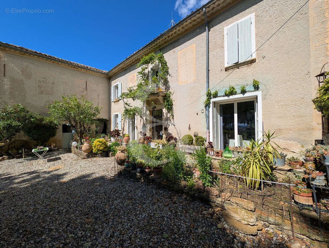Maison à VAISON-LA-ROMAINE