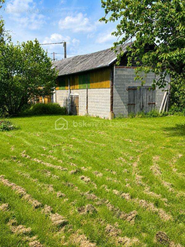 Maison de caractère à rénover avec dépendance- Fort potentiel - photo 3