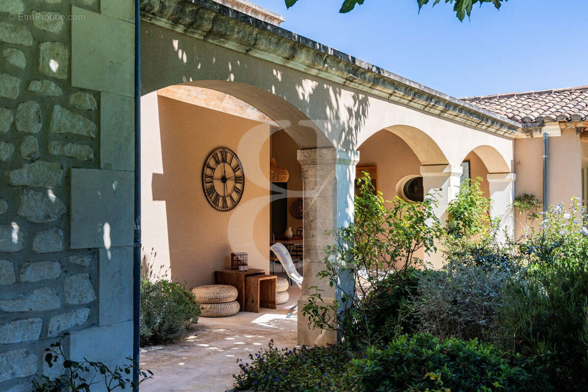 Maison à MAUSSANE-LES-ALPILLES