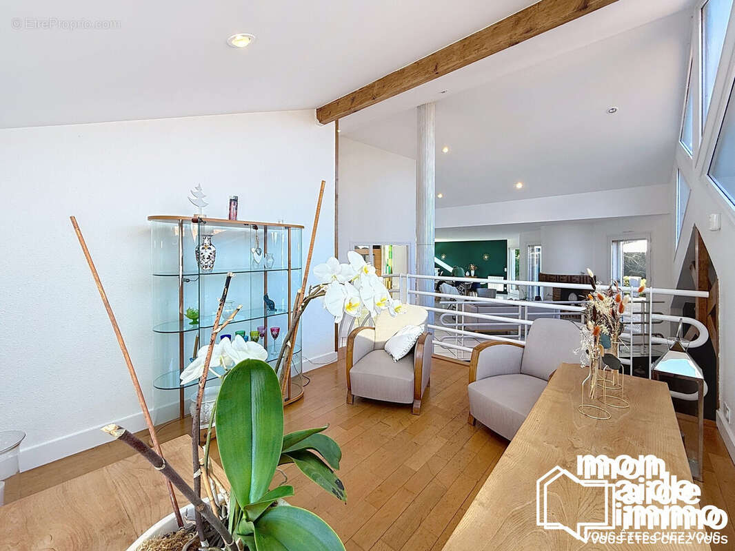 Maison 277 m² à Thiviers  - photo 8