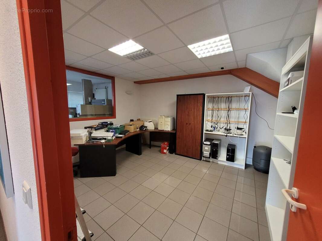 Commerce à VILLARDS-D'HERIA