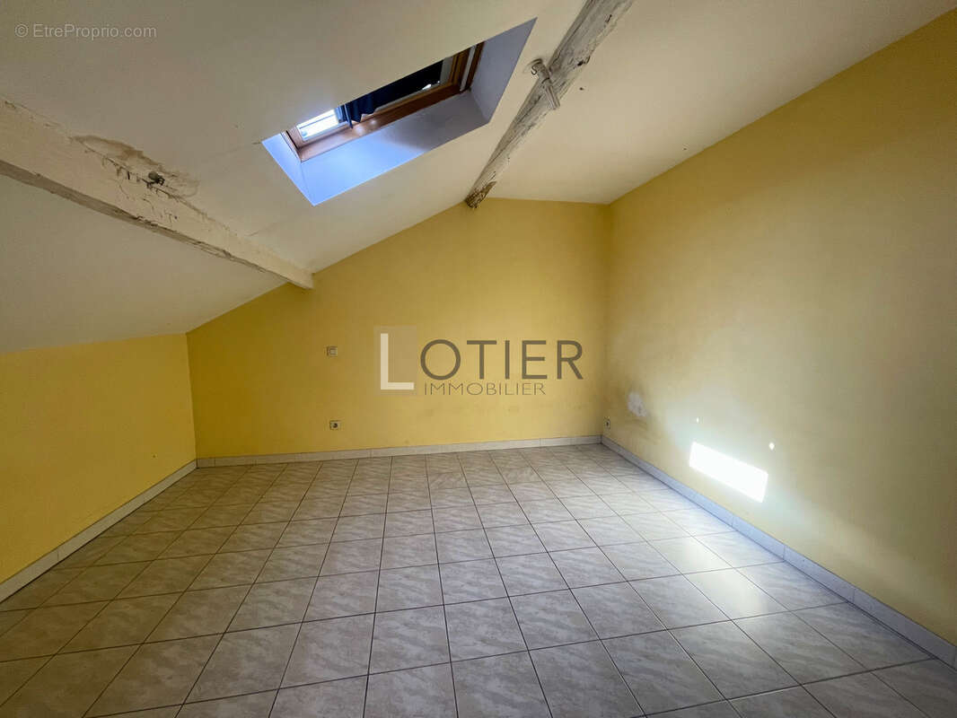 Appartement à SAINT-CHRISTOL-LES-ALES