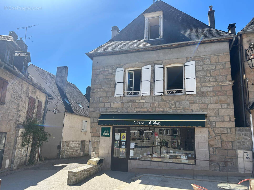 Maison à MEYMAC