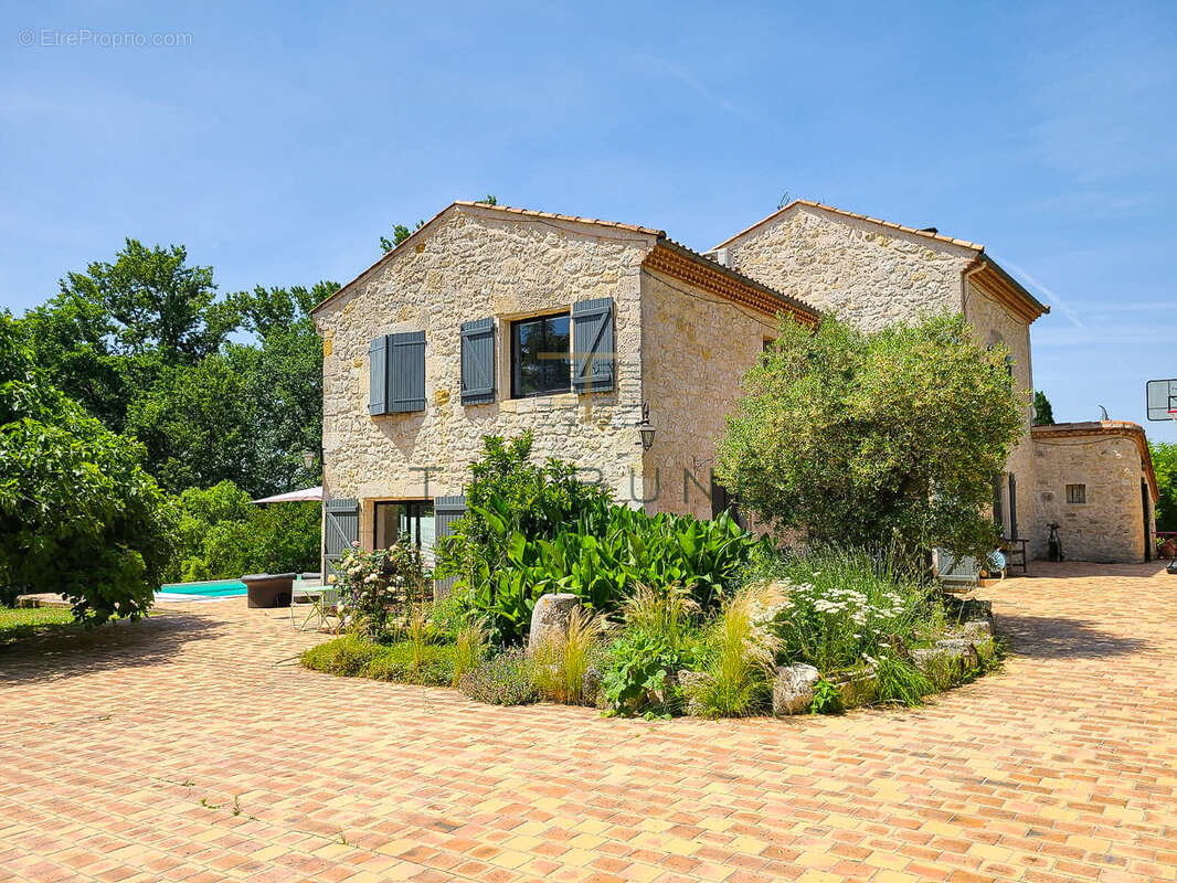 Maison à ROQUEFORT