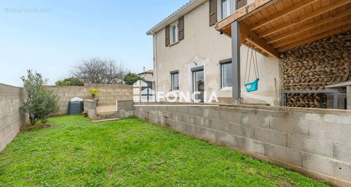 Maison à CLONAS-SUR-VAREZE