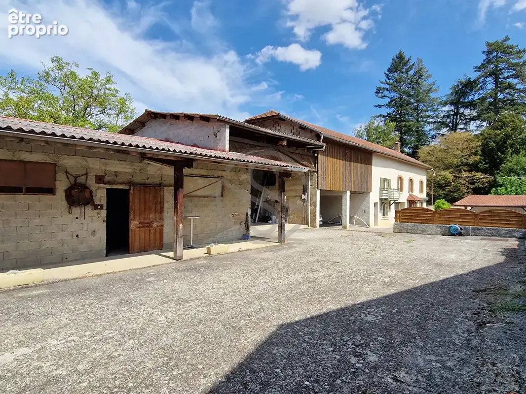 Propriété 230 m2 + grande dépendance + terrain constructible - photo 16