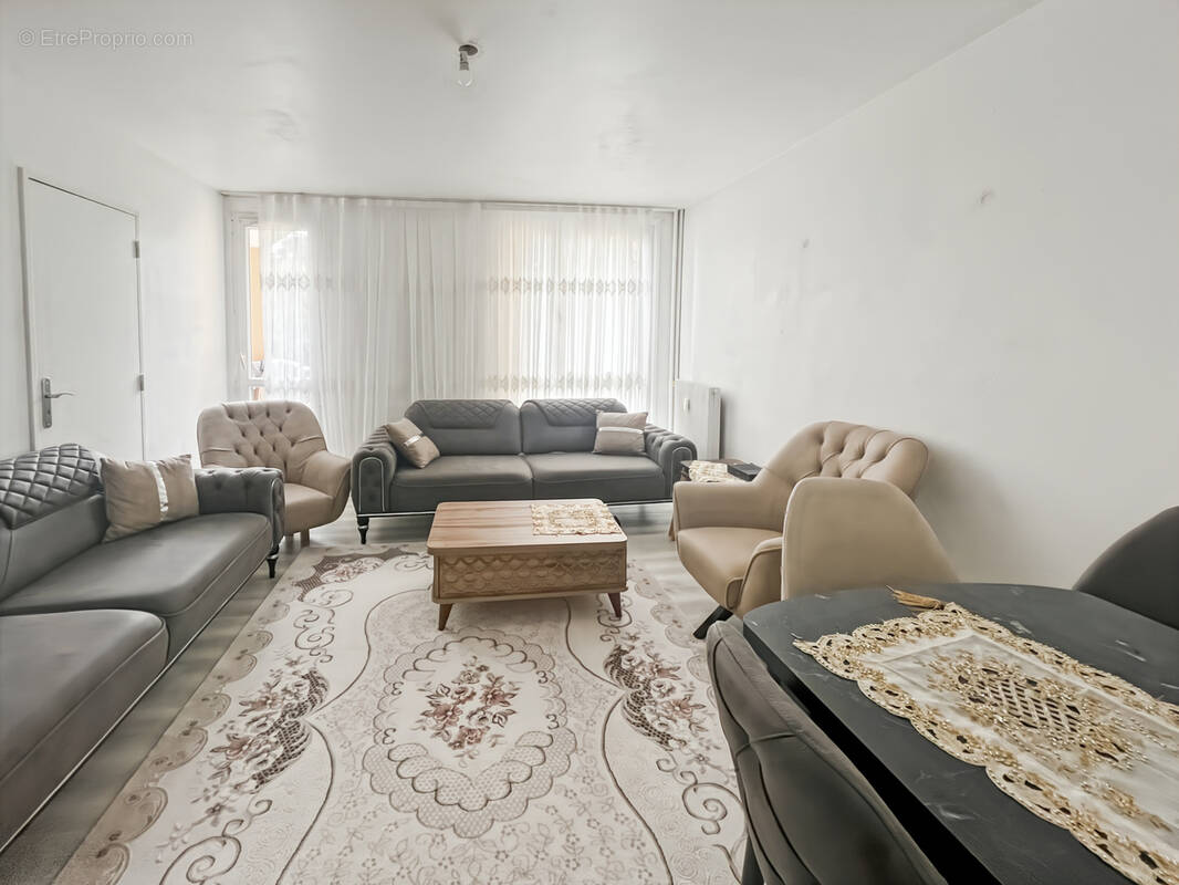 Appartement à CORBEIL-ESSONNES