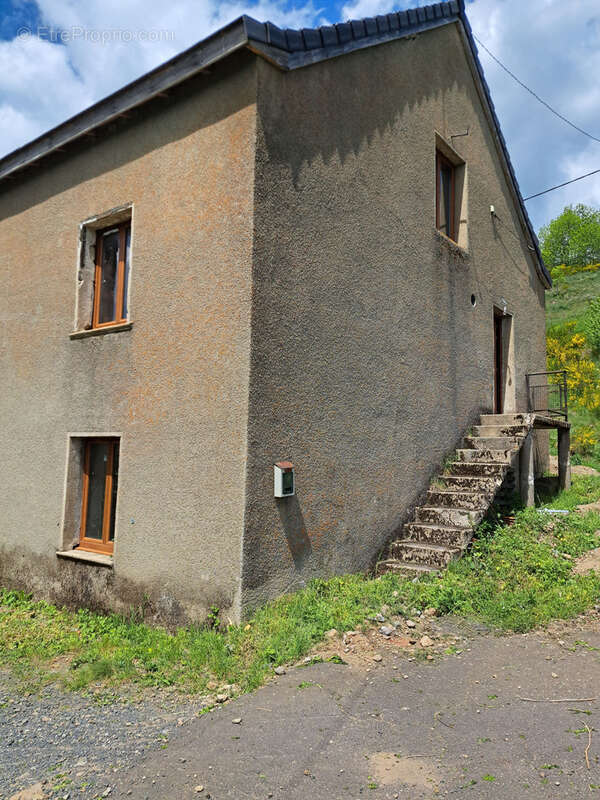 Maison en pierre en partie rénovée et petite bergerie - photo 3