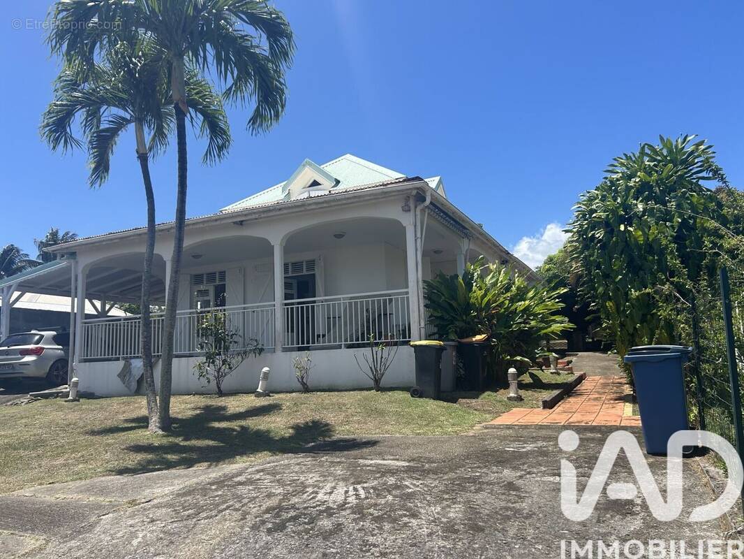 Photo 1 - Maison à BAIE-MAHAULT