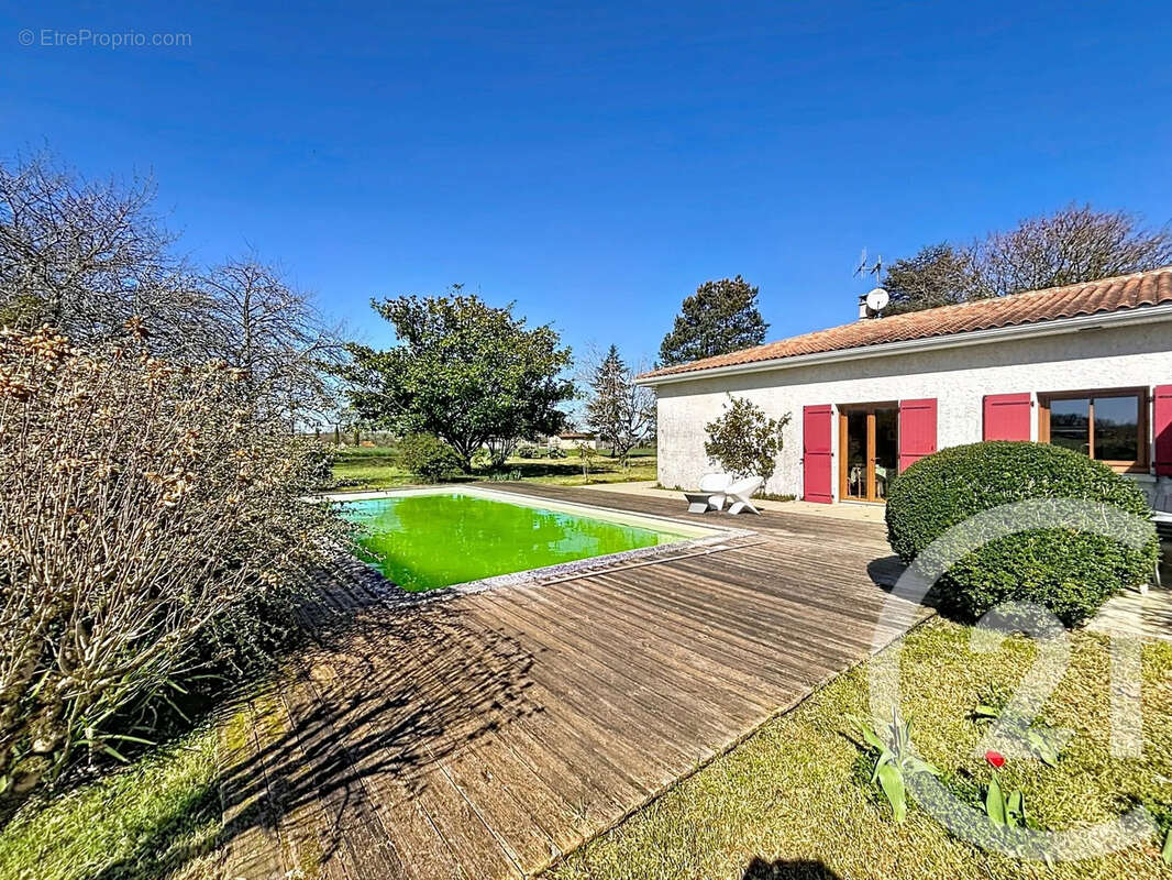 Maison à SAINT-PROJET-SAINT-CONSTANT