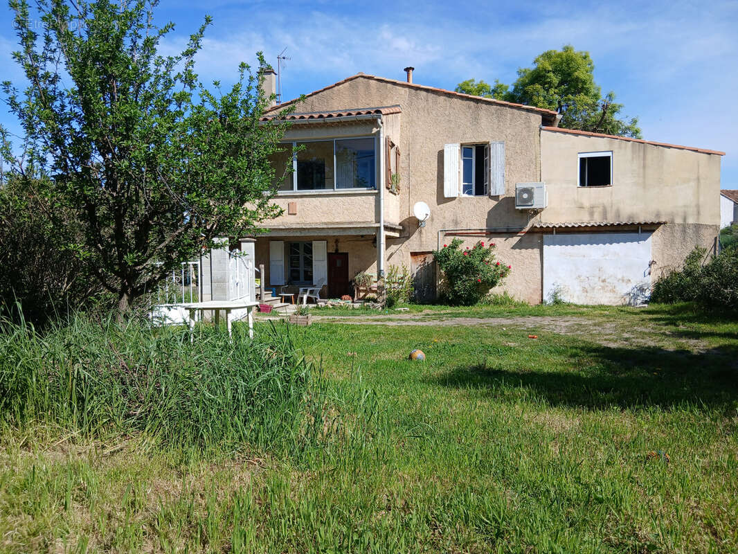 Maison à SAINT-HILAIRE-DE-BRETHMAS
