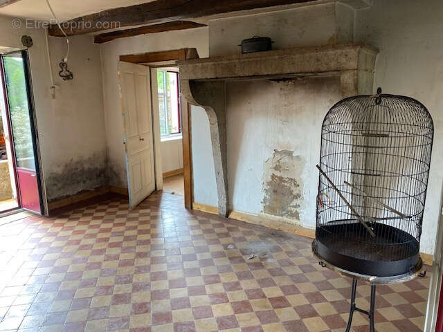 Maison à rénover dans hameau paisible des Combes - photo 3