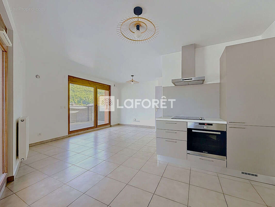 Appartement Challes Les Eaux 3 pièce(s) 68 m2 - photo 7