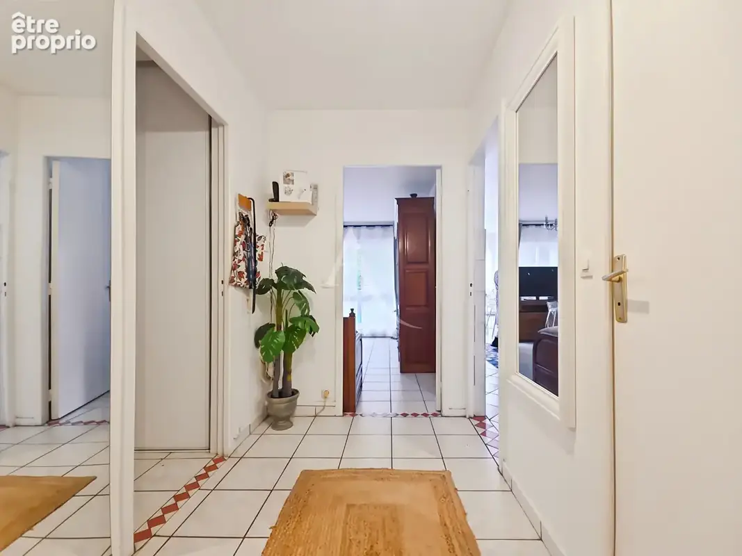 Appartement à LES MUREAUX