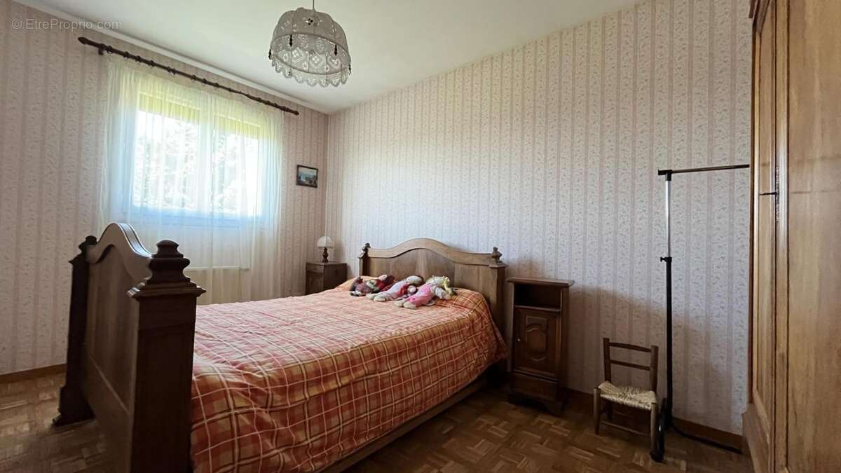 Maison à ETANG-SUR-ARROUX