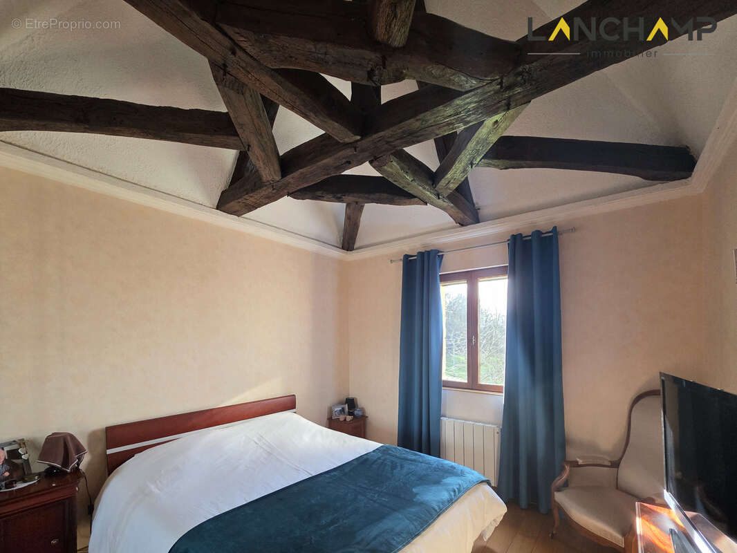 Maison à CLARAFOND-ARCINE