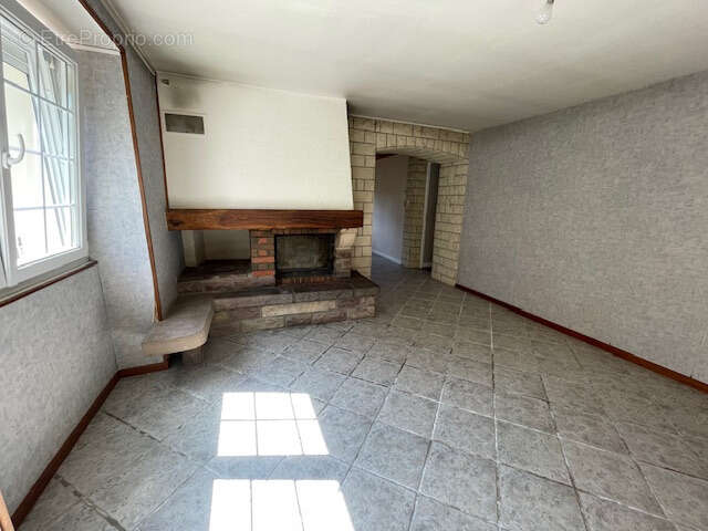 Maison à SAINT-VALBERT