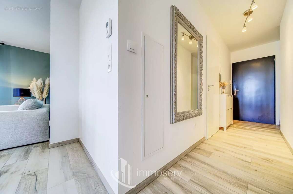 Appartement à AY-SUR-MOSELLE