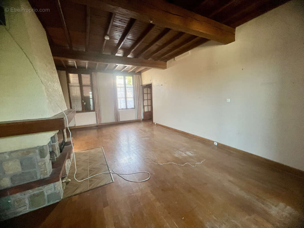 Maison 4 chambres 3 garages - photo 4