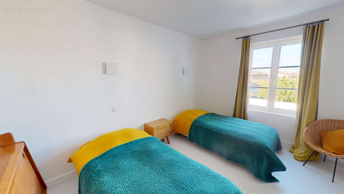 Maison à SAINT-CLEMENT-DES-BALEINES