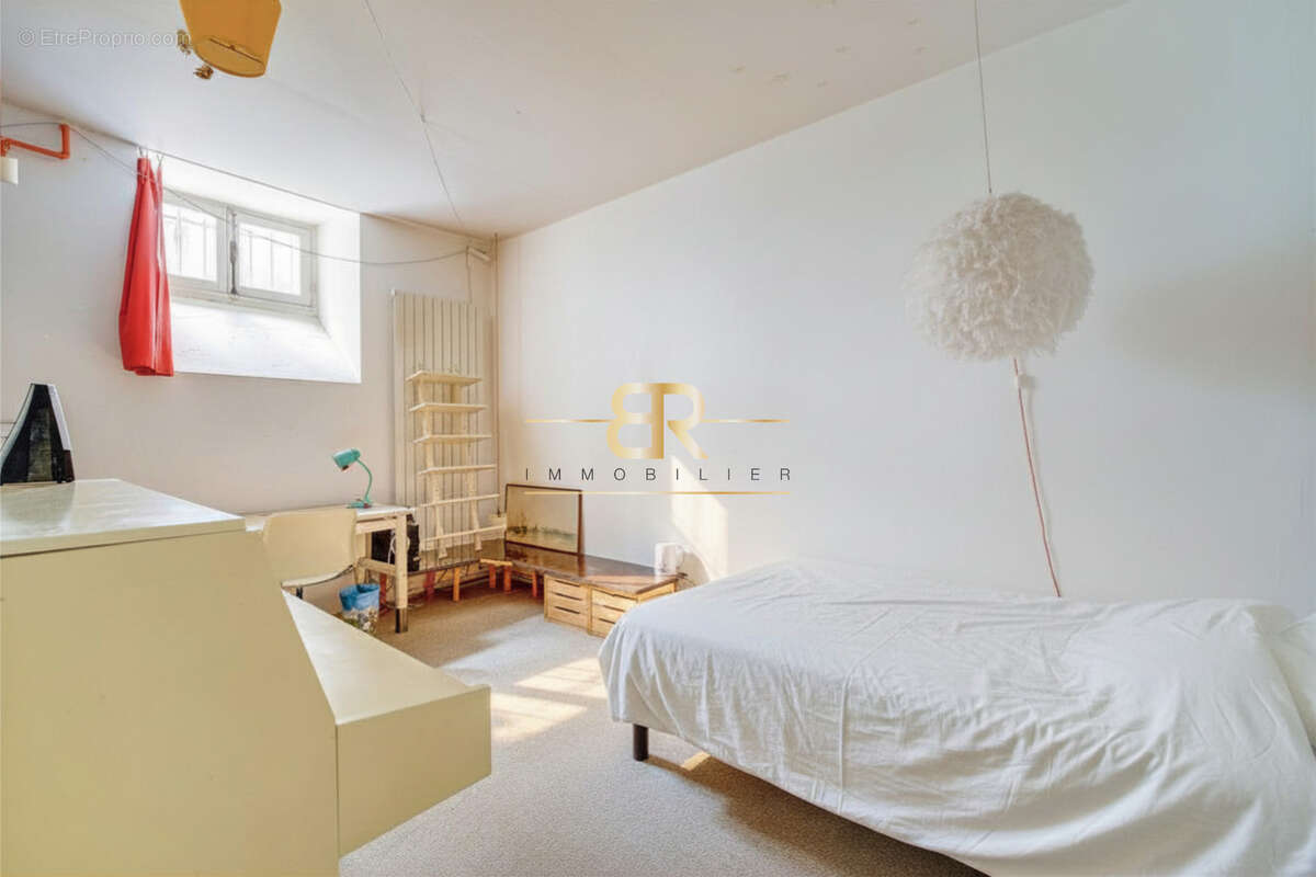 Appartement à PARIS-10E