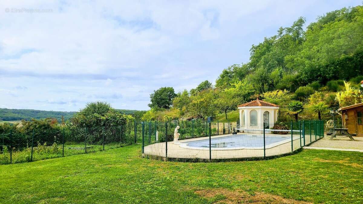 Maison entre Lauzerte et Montcuq avec vue panoramique - photo 14