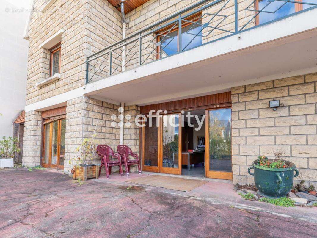 Maison à BRY-SUR-MARNE