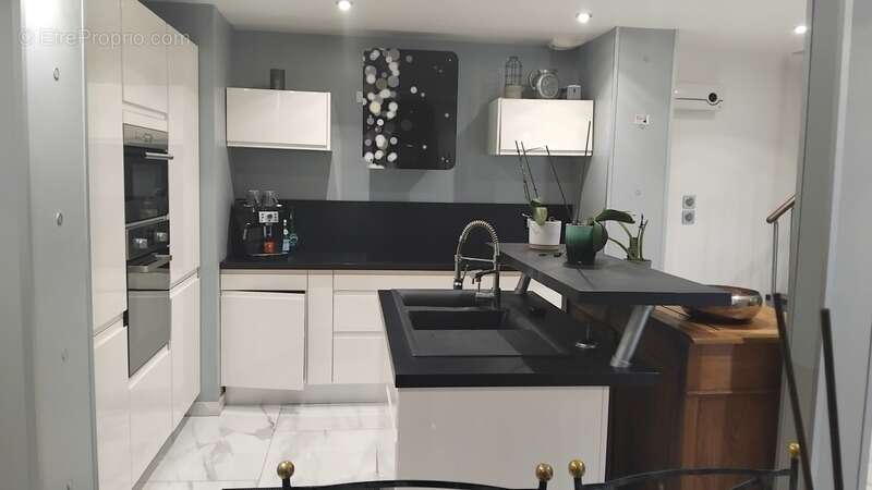 Maison à LA FEUILLIE