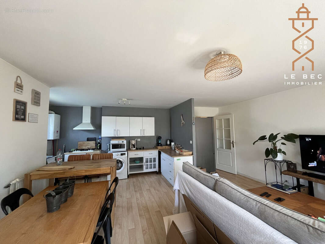 Appartement à SAINT-AVE