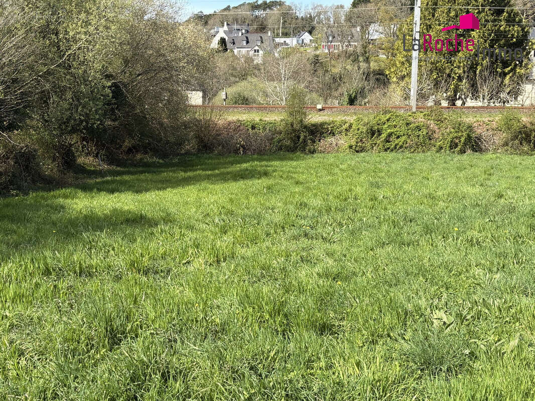 Terrain à LA ROCHE-MAURICE
