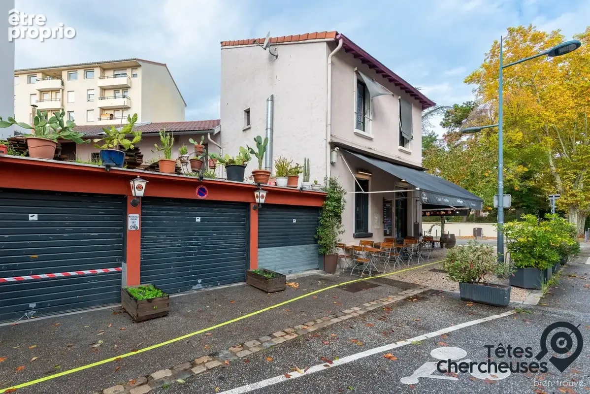 Maison 7 pièces 213 m² à vendre à Villeurbanne (69100) - photo 7