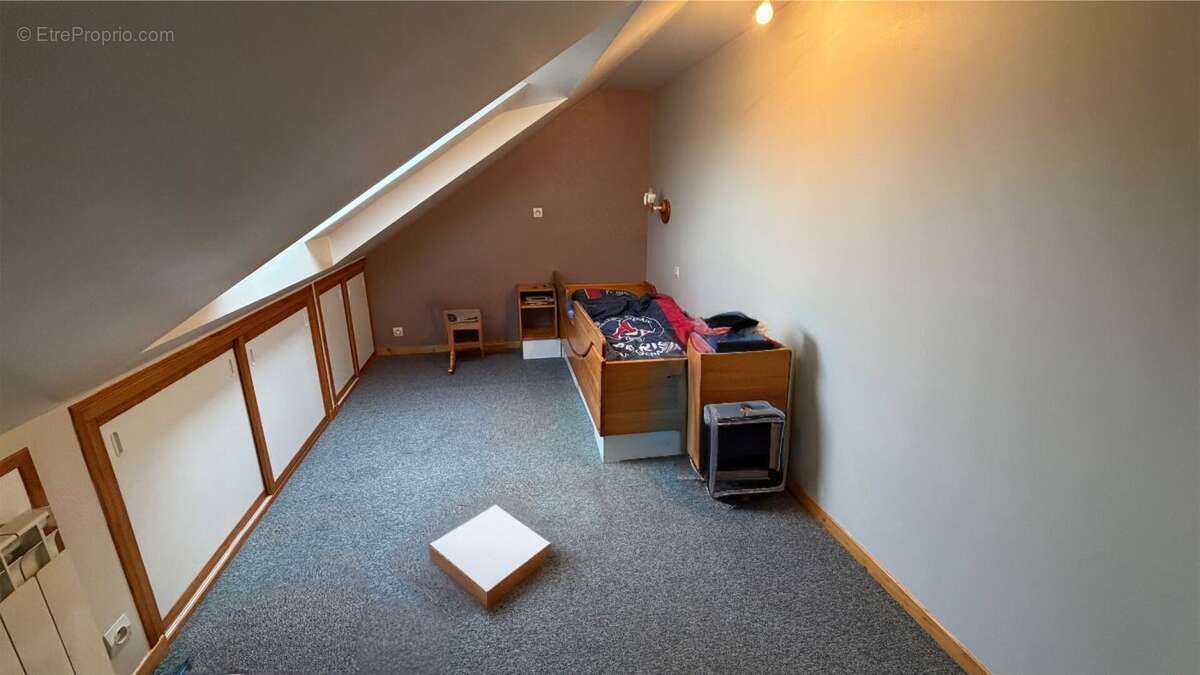 59500389g.jpg - Maison à NEUILLY-EN-THELLE