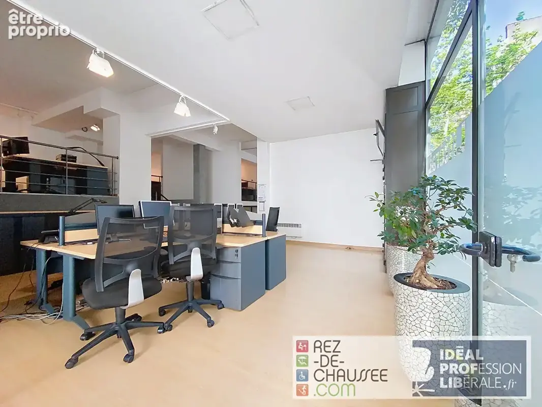 Pont de suresnes - 290 m²  - bureaux / showroom - architecture contemporaine. - photo 8