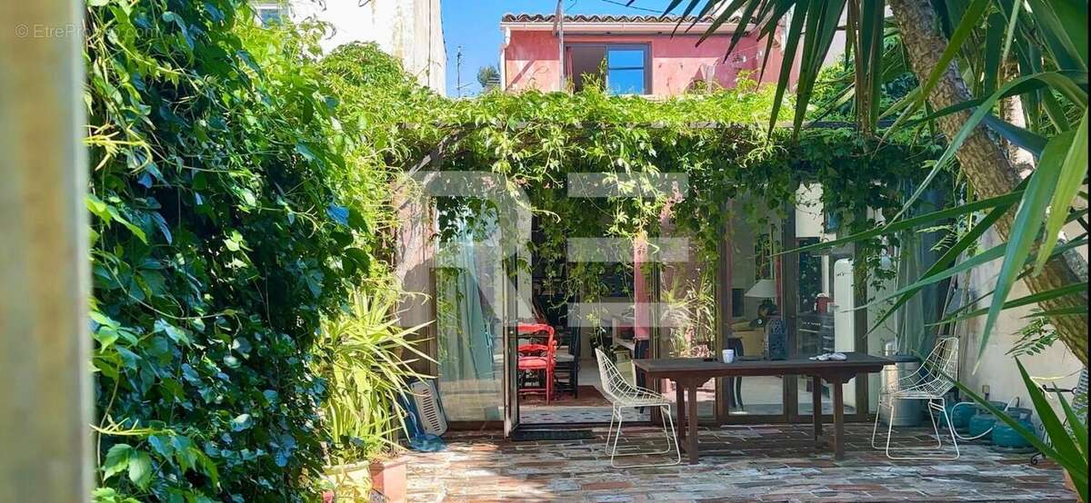 Maison à NIMES