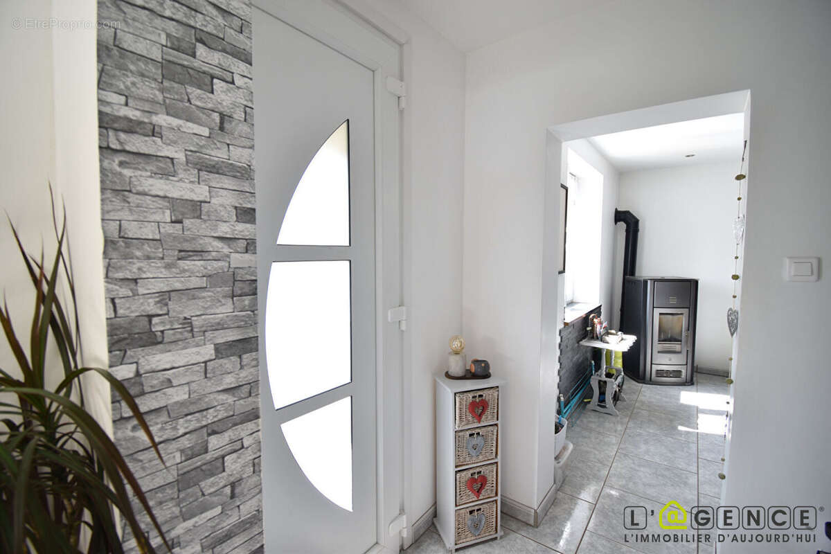 Maison à SAINT-LEONARD