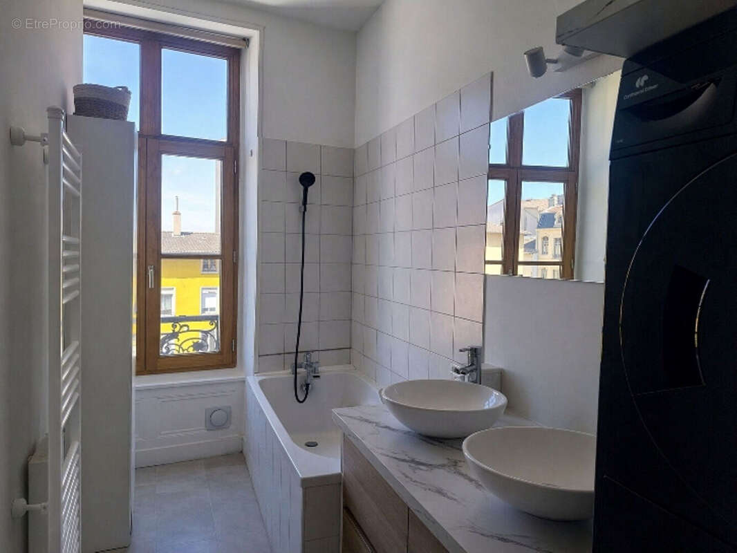 CENTRE VILLE  VIENNE 38200 Appartement de 70m² - photo 12