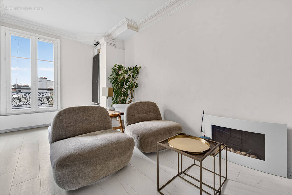 Appartement à PARIS-20E