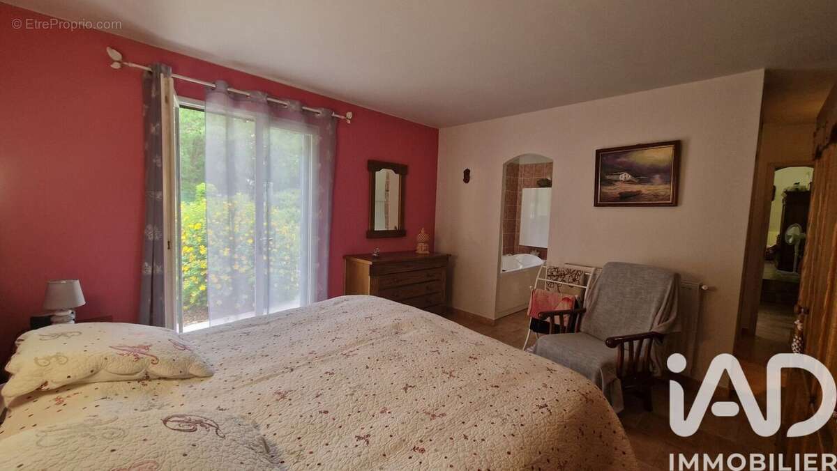 Photo 9 - Maison à ALLEMAGNE-EN-PROVENCE