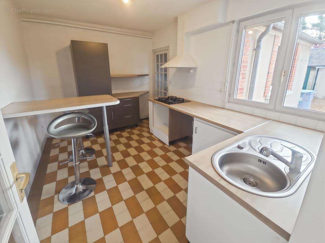 Maison à TOURY